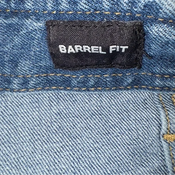 NWOT Light Blue Denim Barrel Jeans - Size 10 - Picture 3 of 7